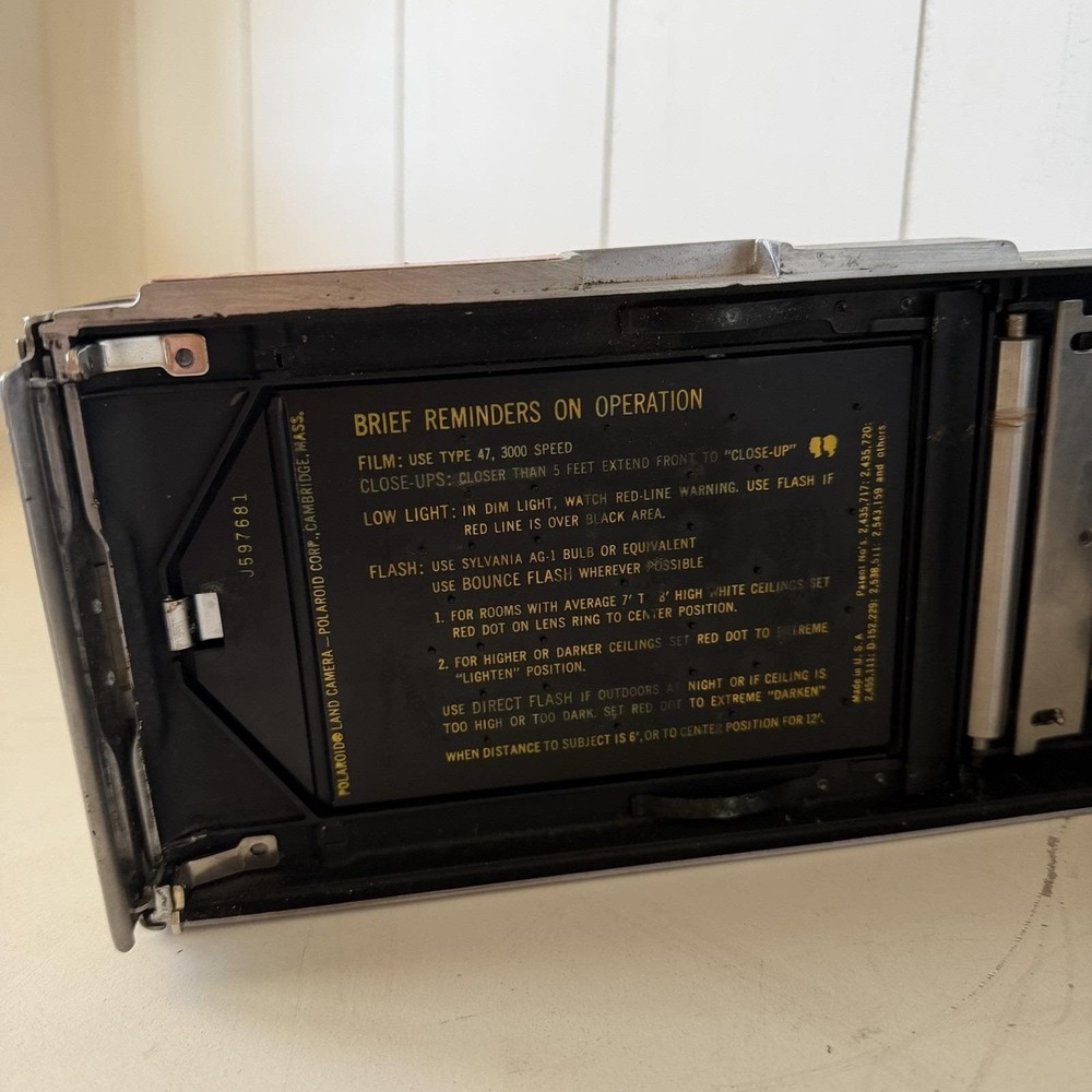 Vintage Polaroid Land Camera Model J66 Folding Instant Camera Made in USA - Picture 6 of 10